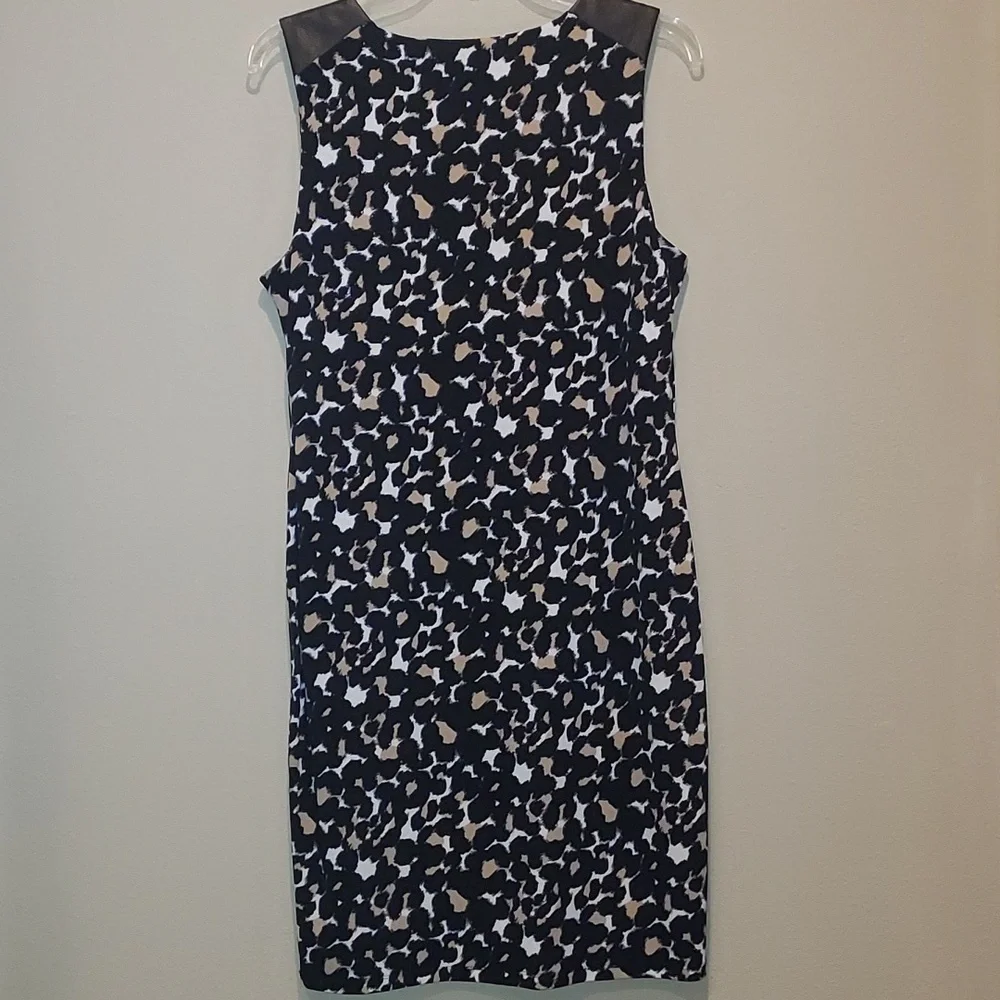 Vince Camuto dress - Picture 3 of 7